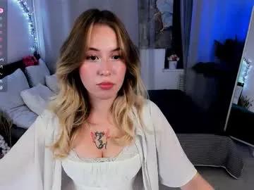 Freechat lanaroselle on Chaturbate