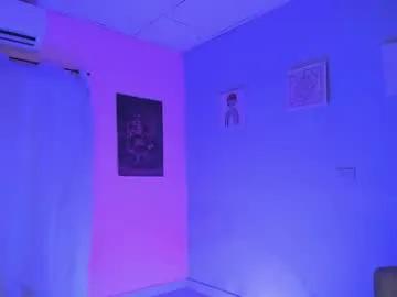 Freechat lia_7_ on Chaturbate