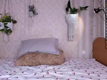 Away lornadyer on Chaturbate