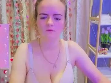 luisa_rosee — I need a big dildo [499 tokens remaining] #new #nonude #bigboobs #bigass #teen