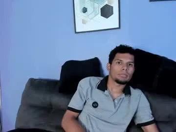 Freechat mialuxx on Chaturbate