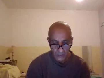 Freechat moment71200 on Chaturbate