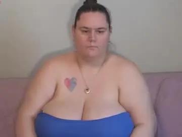 Freechat mzjuicybootay2169 on Chaturbate