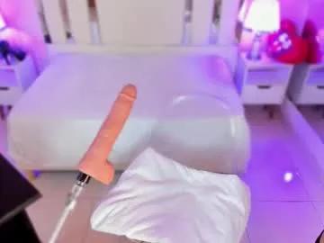 Freechat nahomyroberts on Chaturbate