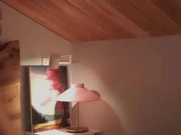 nerissa_xo —  Hello honey! Let's have some fun  - Goal is : Take off top and play with my boobs #british #saliva #longtongue #braces #blonde