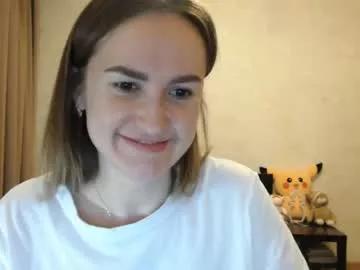 Freechat pineapple__mood on Chaturbate