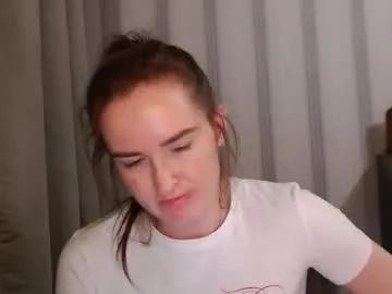 Freechat pineapple__mood on Chaturbate