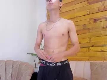 Freechat prettyboyy_13 on Chaturbate