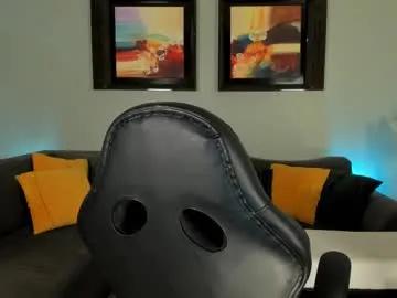 Freechat puiyee_ on Chaturbate