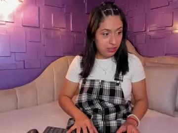 Freechat roxanne_han on Chaturbate