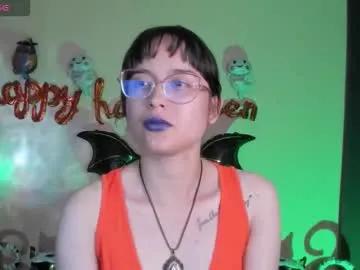 Freechat shantalcerezo on Chaturbate