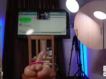 Freechat she_lau_ghs on Chaturbate