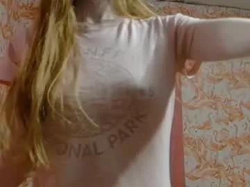 Chaturbate shelikessoymilk is Freechat shelikessoymilk — #redhead #redhair #hairyarmpits #teen #18