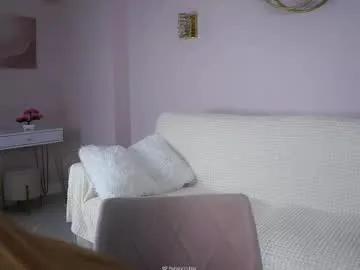 Freechat sunnmoonn on Chaturbate