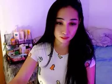 Freechat sweetlilly_18 on Chaturbate