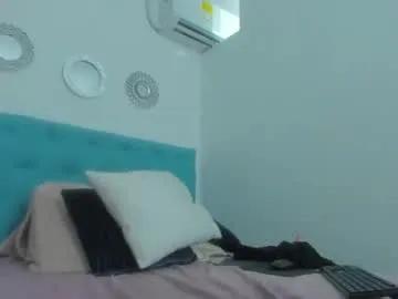 Freechat tiffany_hot19_ on Chaturbate