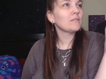 Freechat toxiclilly on Chaturbate