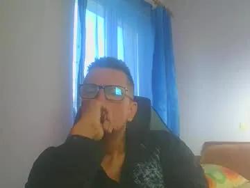 Freechat ulmeni4 on Chaturbate
