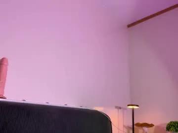 Freechat via_olala on Chaturbate