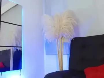 Freechat violetarainn on Chaturbate