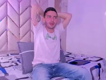 Freechat vynny_blacke_ on Chaturbate