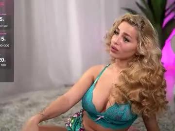 Freechat whitneyandrews on Chaturbate