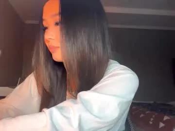 Freechat winterluchini on Chaturbate