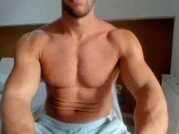 Freechat woolfiie on Chaturbate