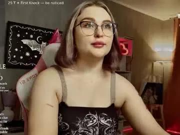 Freechat wounded_goddess on Chaturbate
