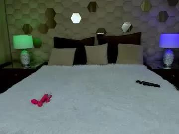 Freechat xlindamilfx on Chaturbate