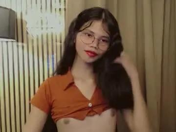 Freechat yourfavoratevivian on Chaturbate