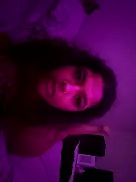 1n0nlythroat on StripChat 