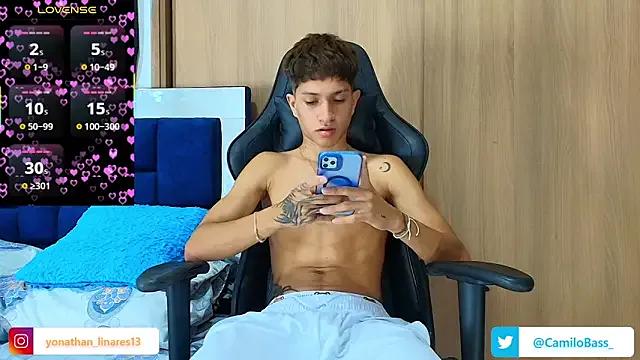 StripChat _CamiloBass is Freechat _CamiloBass — Help me running