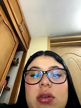 alissonfernandez_ — I masturbate hard in front of nana