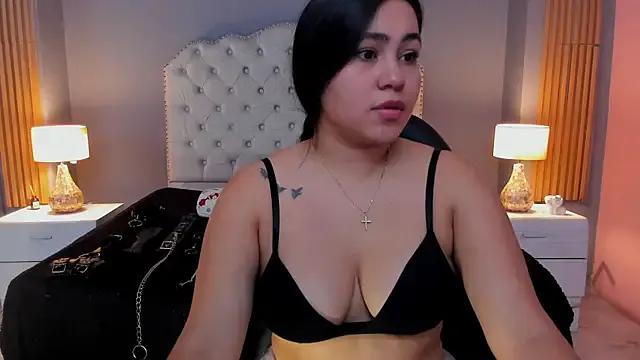 Freechat AmorMia on StripChat