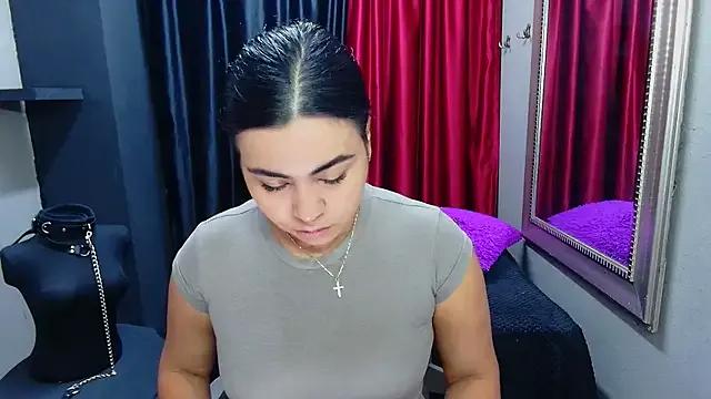 Freechat AmorMia on StripChat