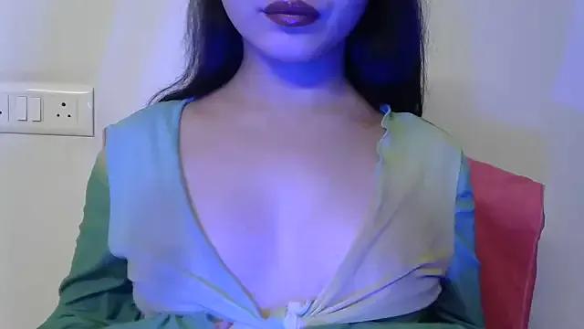 Freechat amrita2210 on StripChat