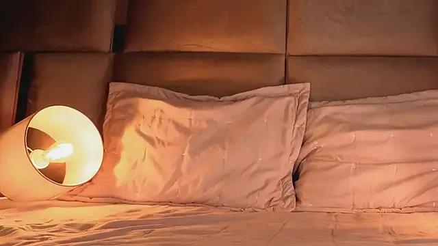 Freechat angelinepossy on StripChat