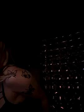 Freechat AngellnSilk on StripChat