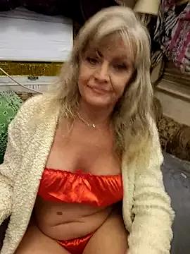 annika_lately — Chatroom Dildo!