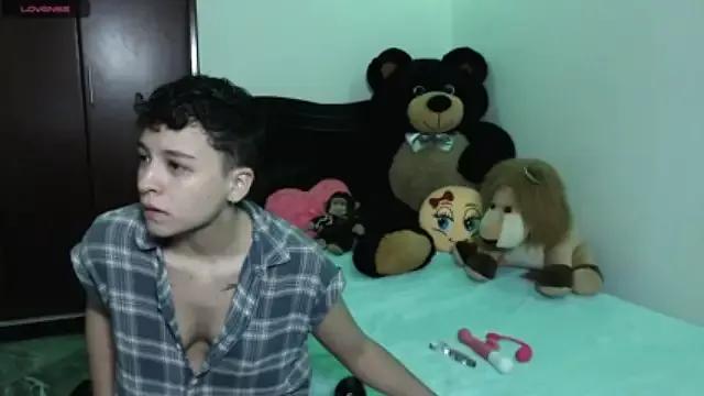 Freechat Antonella_Cruz02 on StripChat