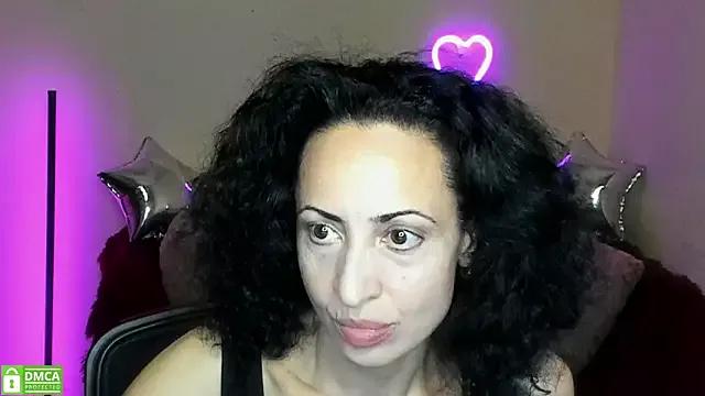 Freechat Arianasweety23 on StripChat