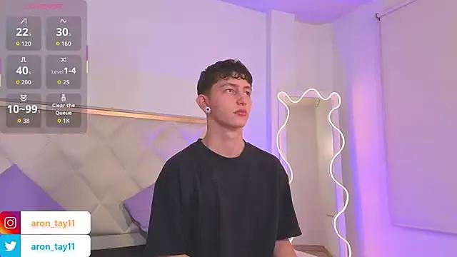 Freechat aronn_tay on StripChat