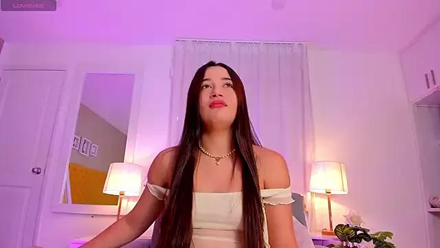 Freechat AuroraMiiller on StripChat