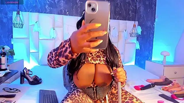 Freechat AVA_MALAIKA on StripChat