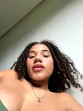Freechat Bombomziin on StripChat