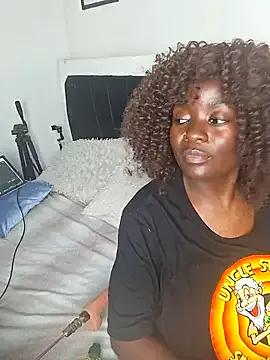 Freechat bustytemptress1 on StripChat