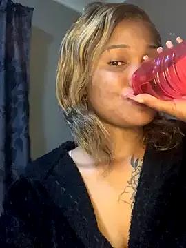 Freechat cardibabe on StripChat