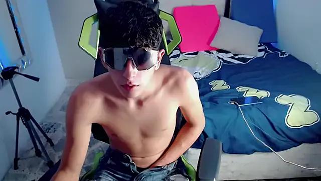 Freechat Cash_G_ on StripChat