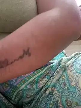 Freechat cute-mahek on StripChat